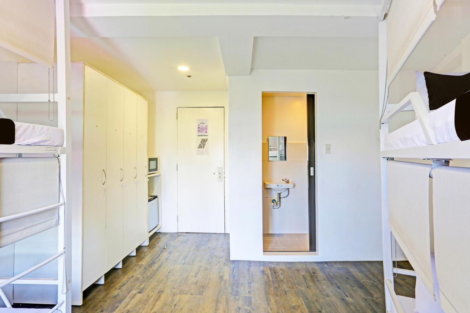 Spot On Hostel ,Taguig Manila Formerly Mytown Hongkong מראה חיצוני תמונה