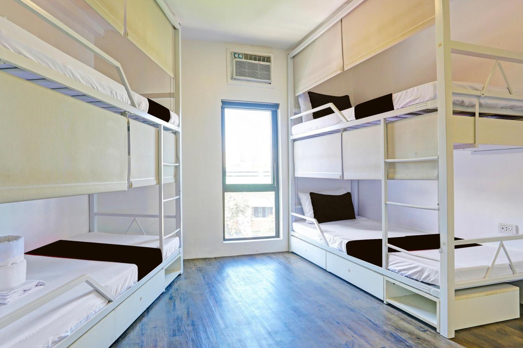 Spot On Hostel ,Taguig Manila Formerly Mytown Hongkong מראה חיצוני תמונה